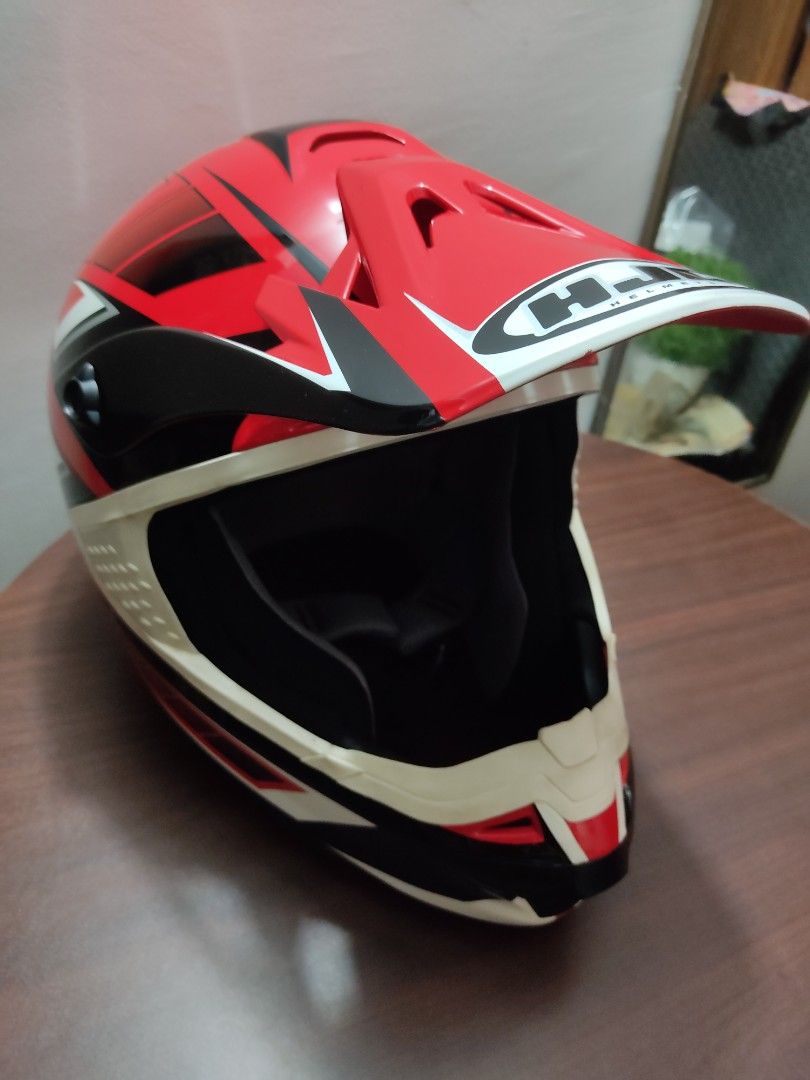 HJC Phase DOT Helmet (Category: Helmets and other Riding Gears) located in Caloocan City. Submitted by skyhigh0919 (Listing ID 1420012415, Image 3). Description: - HJC Phase DOT helmet - Eye-catching red, black, and white design - Features a visor - Comfortable interior - Secure chin strap - DOT certified - Well-maintained condition - Ready for immediate use -note: hndi gamit, nka display lang for collection -contact #09388429469 ( slightly negot