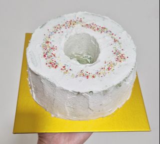 (Category: ) located in . Submitted by seelee.bakes.florals.crafts (Listing ID 1419981604, Image 1). Description: .
