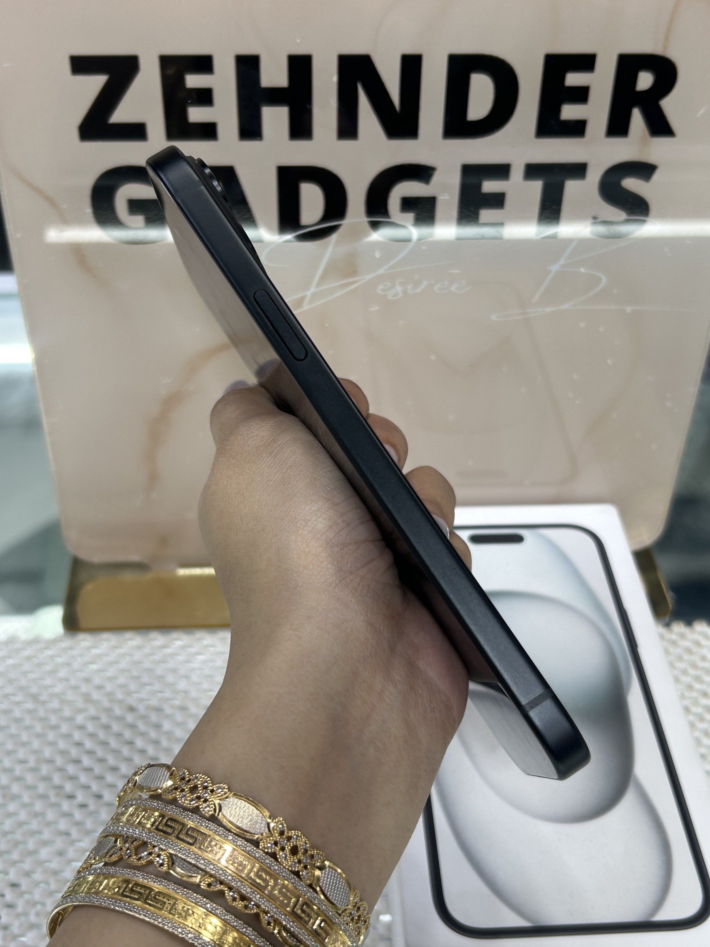 iPhone 15 PLUS 128GB OPENLINE (1 MONTH OLD) NTC APPROVED (Category: iPhone 15 Series) located in San Juan City. Submitted by desireebayal96 (Listing ID 1420141392, Image 2). Description: iPhone 15 PLUS (BLACK) * 1 MONTH OLD * UNDER WARRANTY UNTIL DEC. 2026 * NTC APPROVED * OPENLINE * ANY SIM * 128GB * 100% BATTERY HEALTH (ORIGINAL NOT BOOSTED CAN CHECK 3UTOOLS) * 20 CYCLE COUNT * 99% SMOOTH * NO DENTS * NO ISSUE * NO HISTORY OF REPAIR * NO ICLOUD