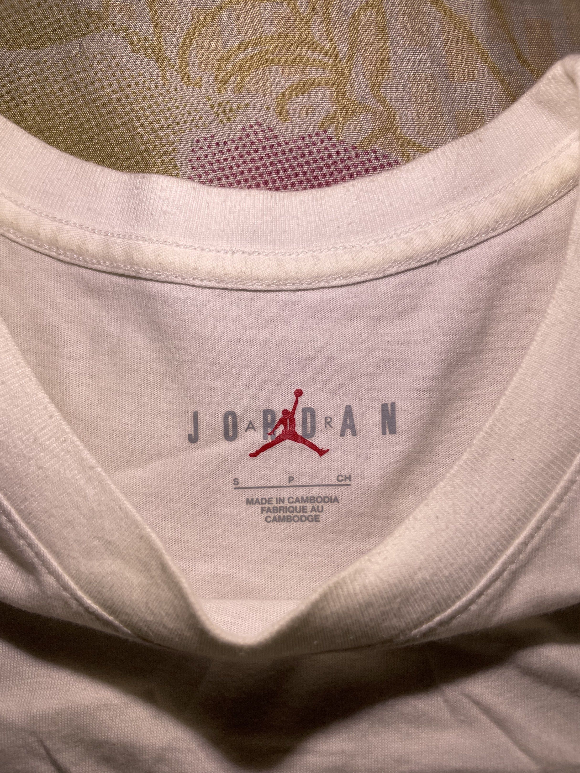 Jordan Jumpman T-shirt - White (Category: Tshirts & Polo Shirts ) located in Tagbilaran City. Submitted by thrifter23 (Listing ID 1420000794, Image 2). Description: - Authentic Jordan Jumpman T-shirt Dimes 19x28.5 .