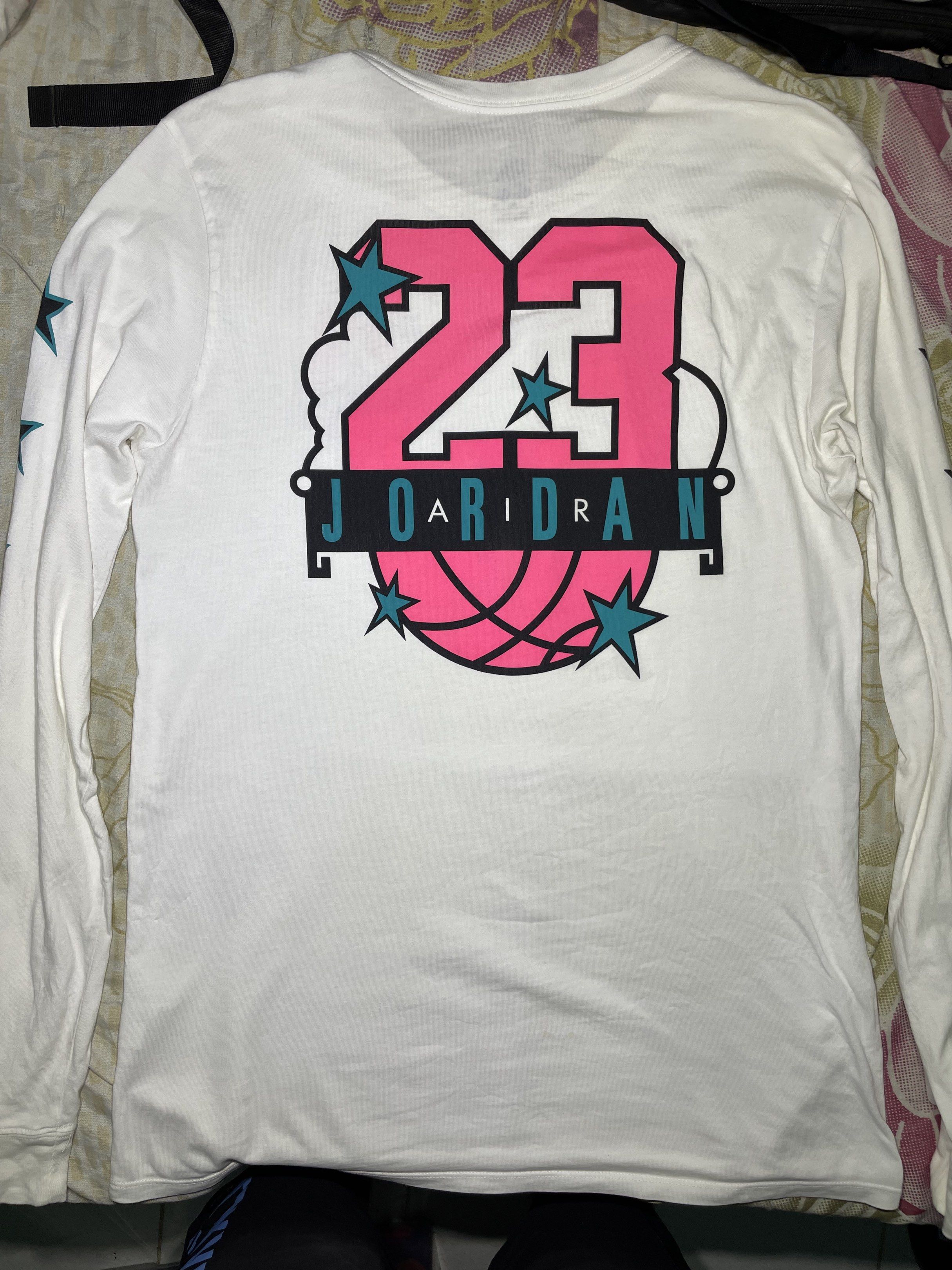 Jordan Long Sleeve Shirt - Size M (Category: Tshirts & Polo Shirts ) located in Tagbilaran City. Submitted by thrifter23 (Listing ID 1420030627, Image 1). Description: Dimes 19x29 Still very white .
