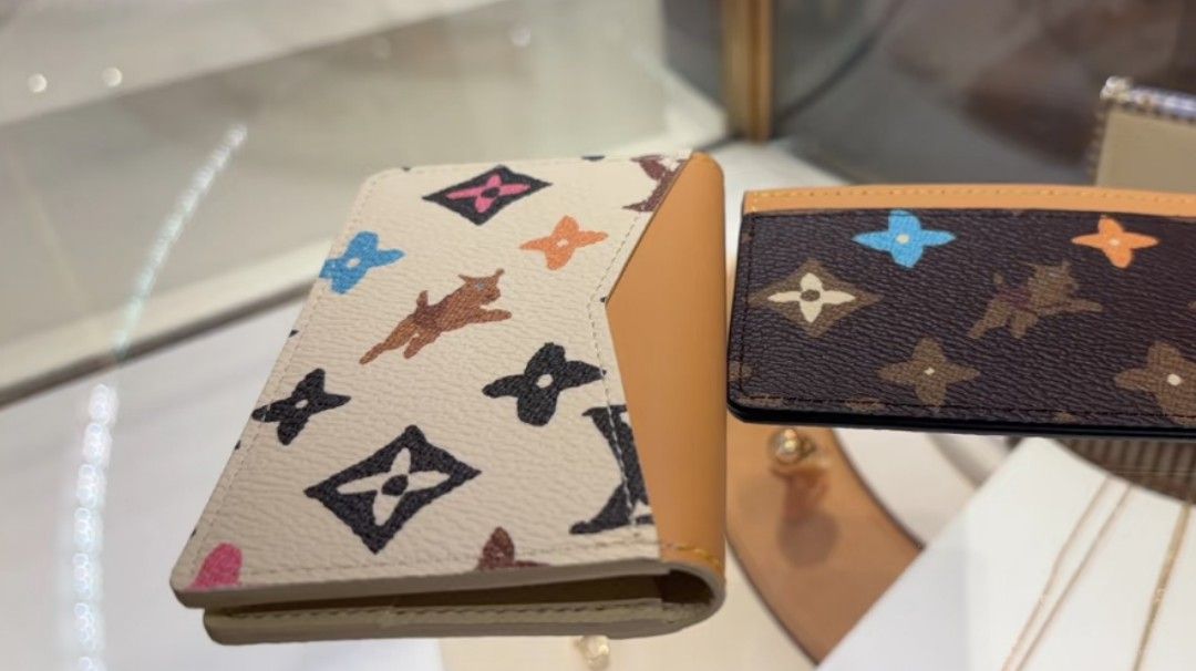 louis vuitton pocket organizer (Category: Luxury Bags & Wallets) located in Las Pinas. Submitted by glamdustph (Listing ID 1420024225, Image 1). Description: 💯 authentic comes with box, dust bag and paper bag plus sf Thank you.