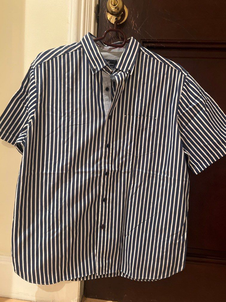Marks & Spencer Polo Shirt (Category: Formal Shirts) located in Manila. Submitted by thriftfactor (Listing ID 1420082270, Image 1). Description: .