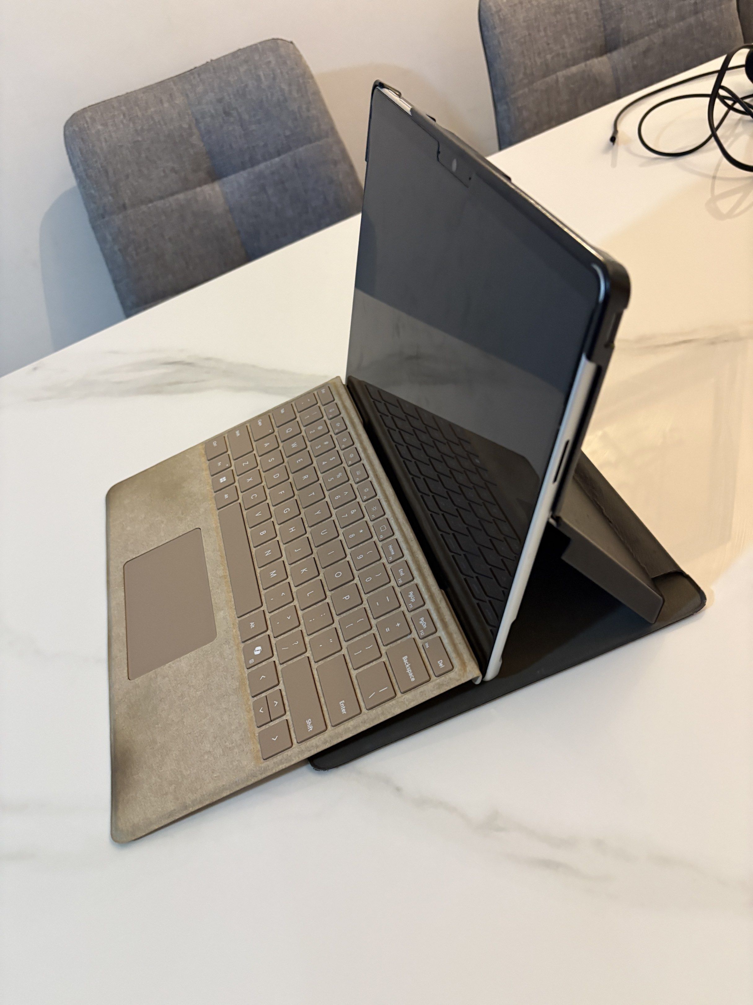 Microsoft Surface Pro 11th Edition451172601022402562