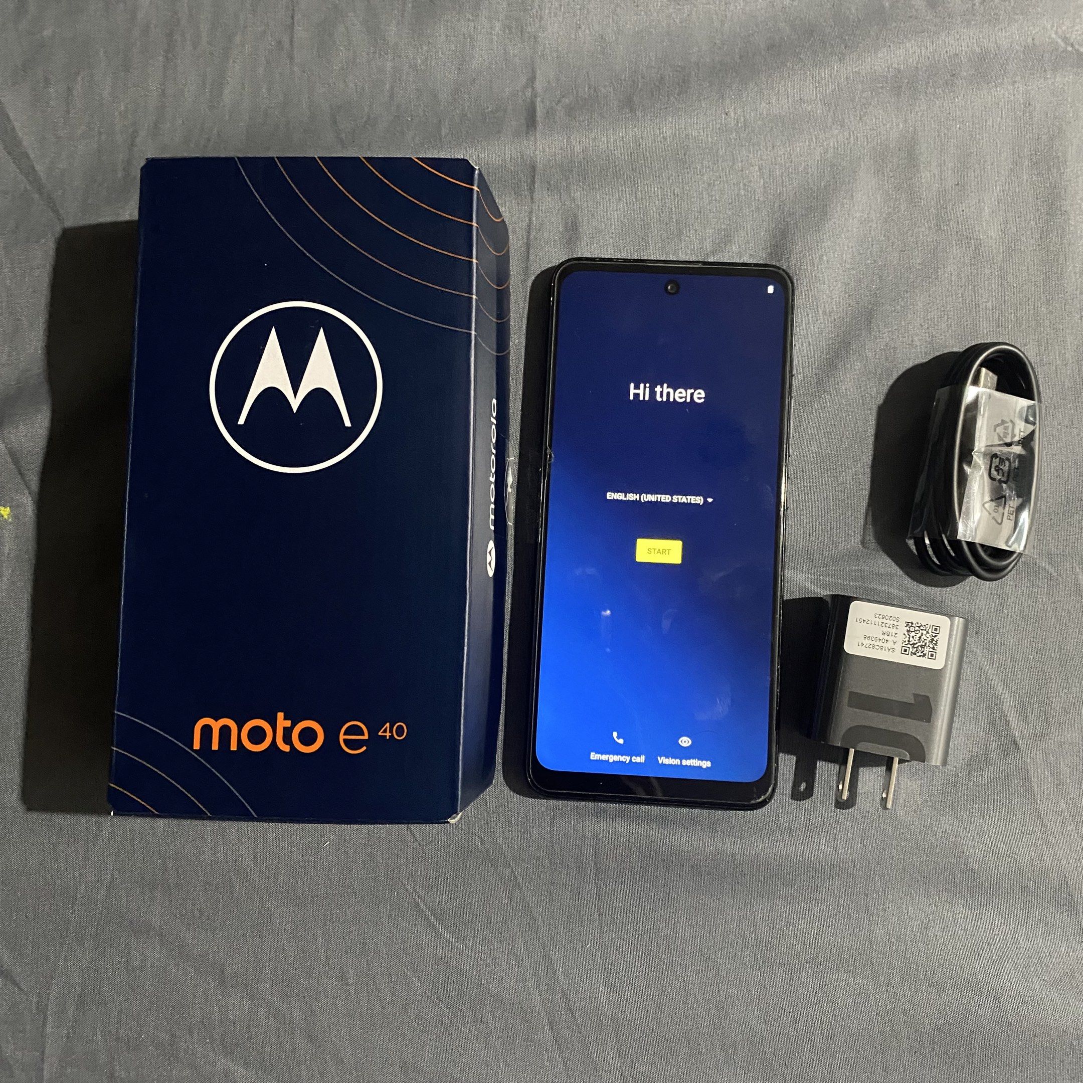 MOTO E40 LTE 64GB (Motorola) (Category: Motorola) located in Pasay City. Submitted by peanutclouds (Listing ID 1420073193, Image 1). Description: Used condition (Please expect signs of usage) What you see is what you get! - With old screen protector - With Box - With Charger Last price posted.