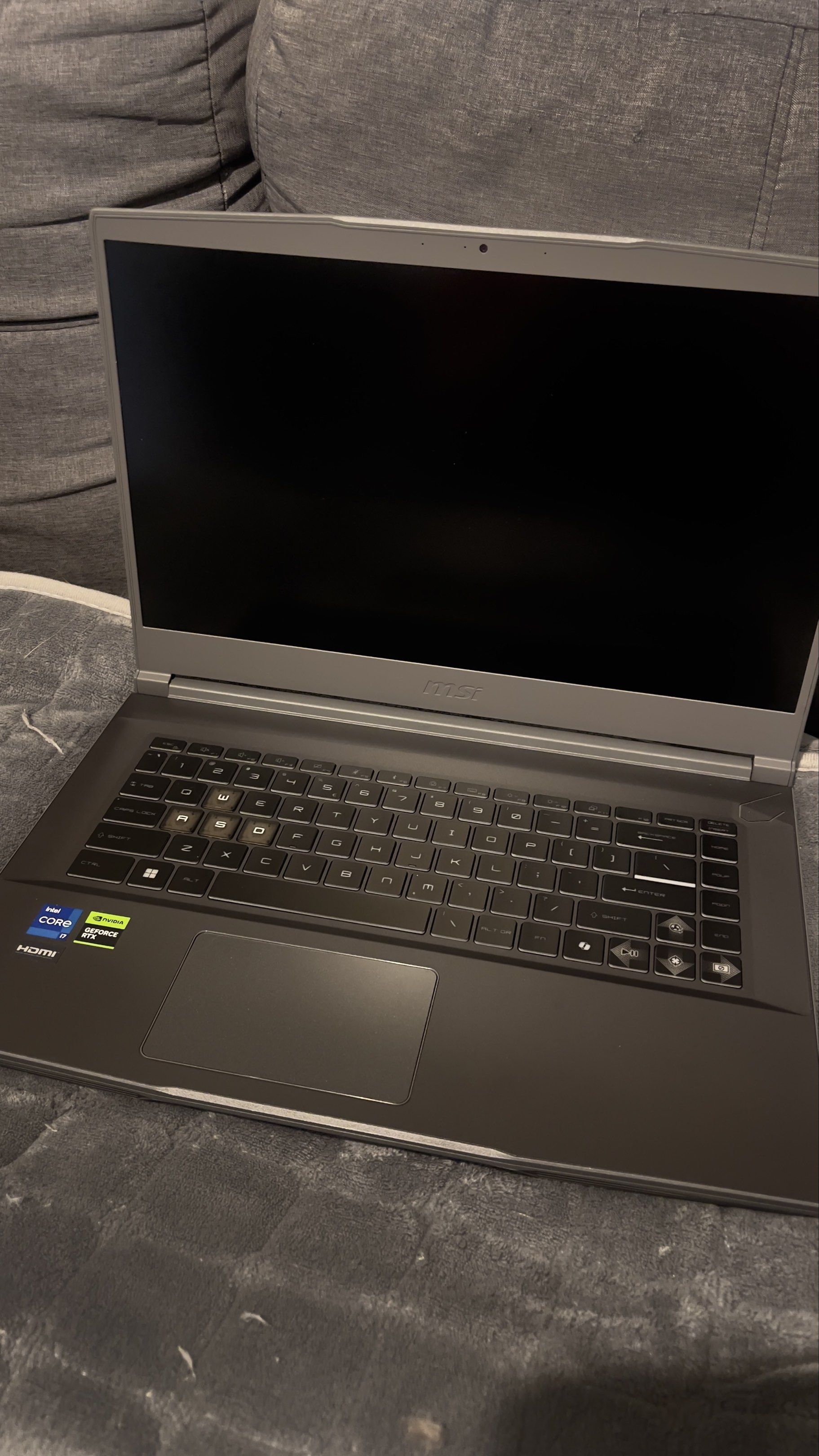 MSI Gaming Laptop THIN 15 (Category: Laptops & Notebooks) located in Cebu City. Submitted by hanyeunlee (Listing ID 1420111995, Image 2). Description: Bought it october 2025. Barely used it. Price is still negotiable. RFS: upgrade to Mac.