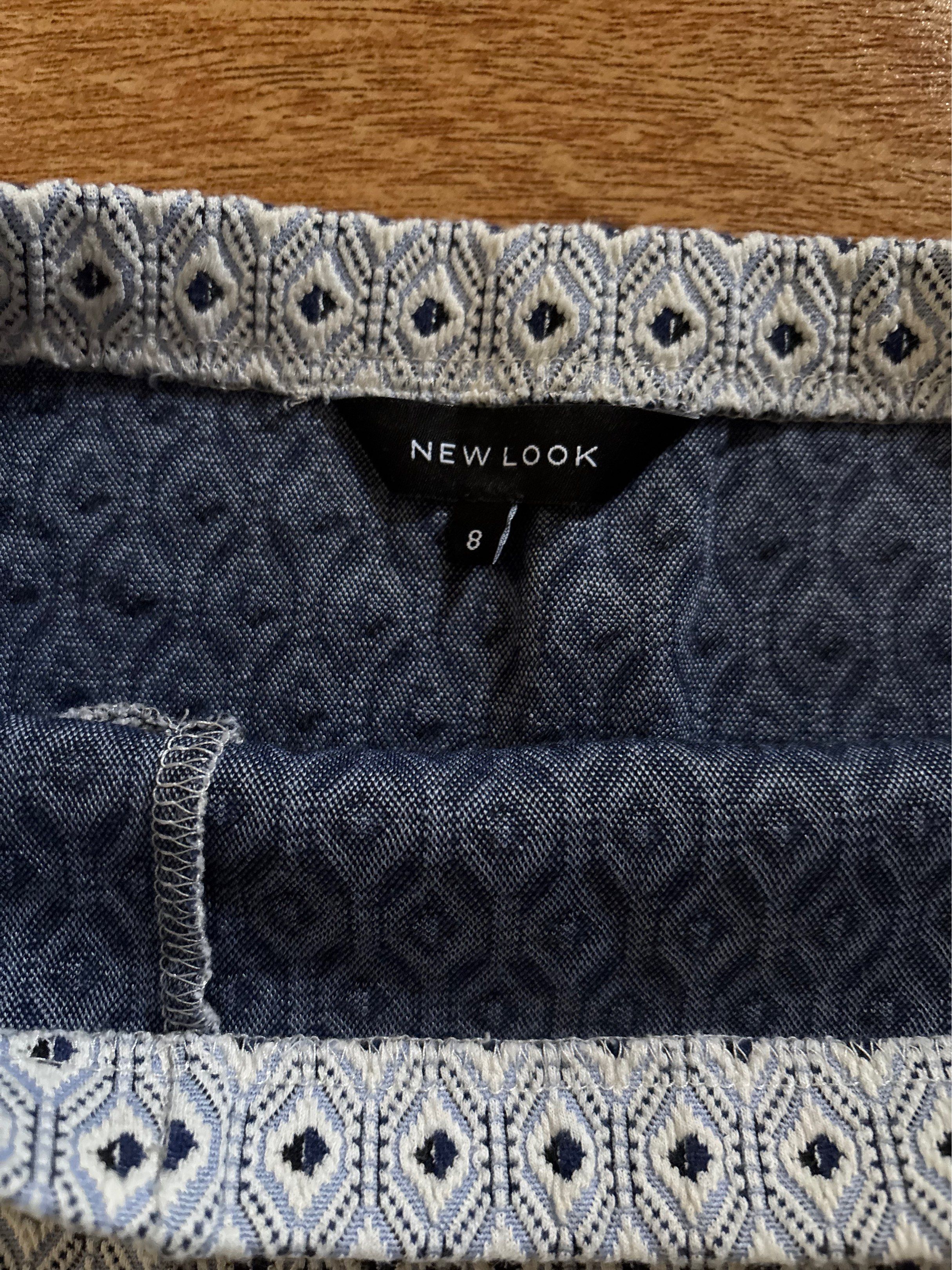 New Look Geometric Print Skirt (Category: Skirts) located in Legazpi City. Submitted by ei.mmm (Listing ID 1420154362, Image 3). Description: - New Look skirt - Size 8 - Blue and white geometric pattern - Two zipper details .