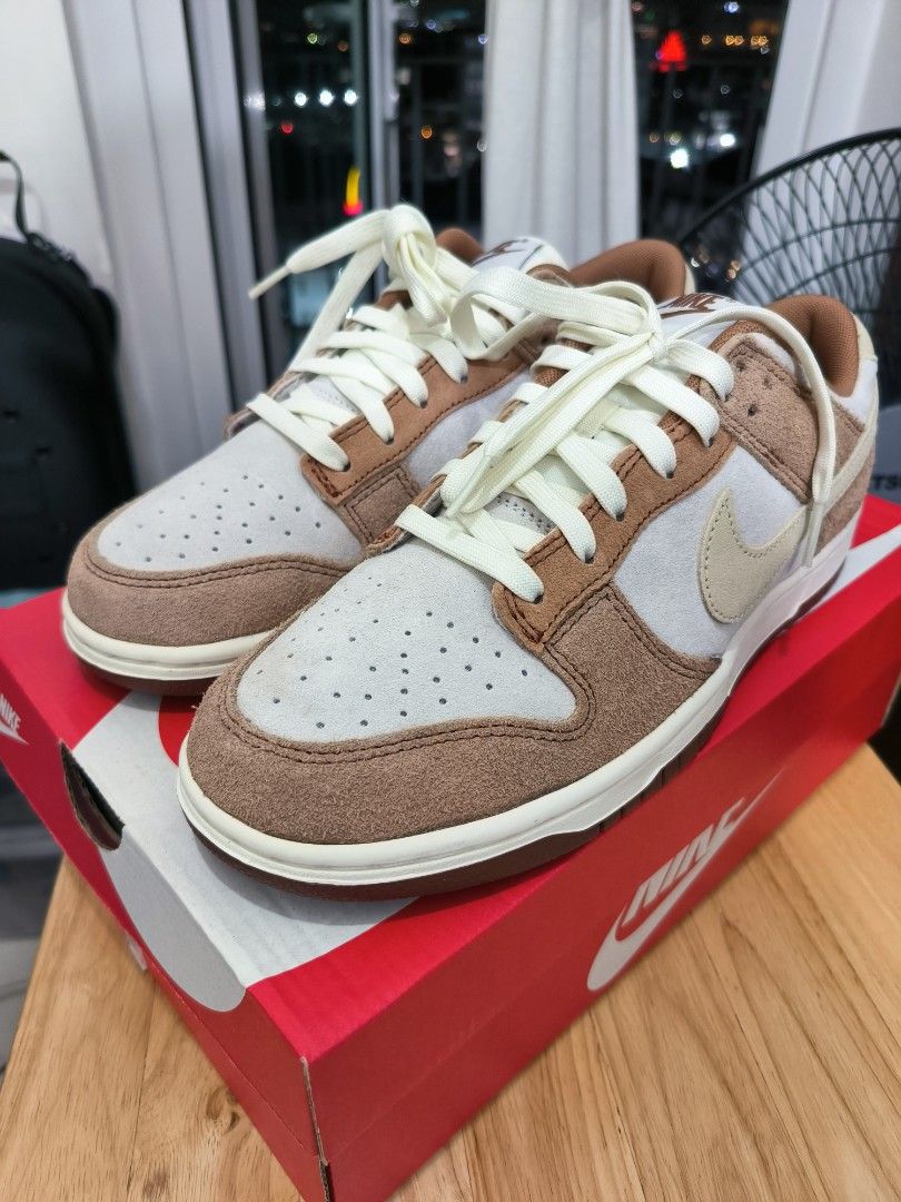 Nike Dunk Low Medium Curry (Category: Sneakers) located in Marikina City. Submitted by macoysky (Listing ID 1420138902, Image 2). Description: - Nike Dunk Low Retro PRM Medium Curry - Size: US 8.5, UK 7.5, EUR 40, CM 26.5 - Used Once Only Like New Condition - Comes with original box Location Marikina Buyer Shoulder SF.