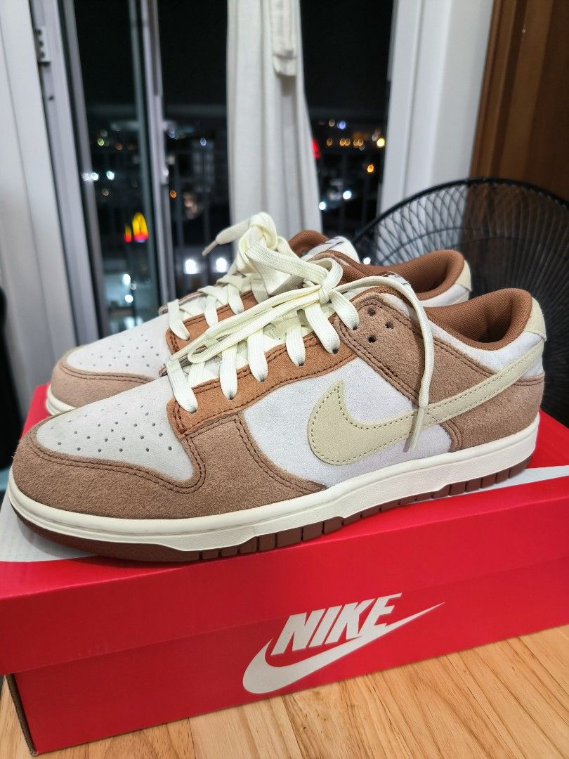 Nike Dunk Low Medium Curry (Category: Sneakers) located in Marikina City. Submitted by macoysky (Listing ID 1420138902, Image 3). Description: - Nike Dunk Low Retro PRM Medium Curry - Size: US 8.5, UK 7.5, EUR 40, CM 26.5 - Used Once Only Like New Condition - Comes with original box Location Marikina Buyer Shoulder SF.