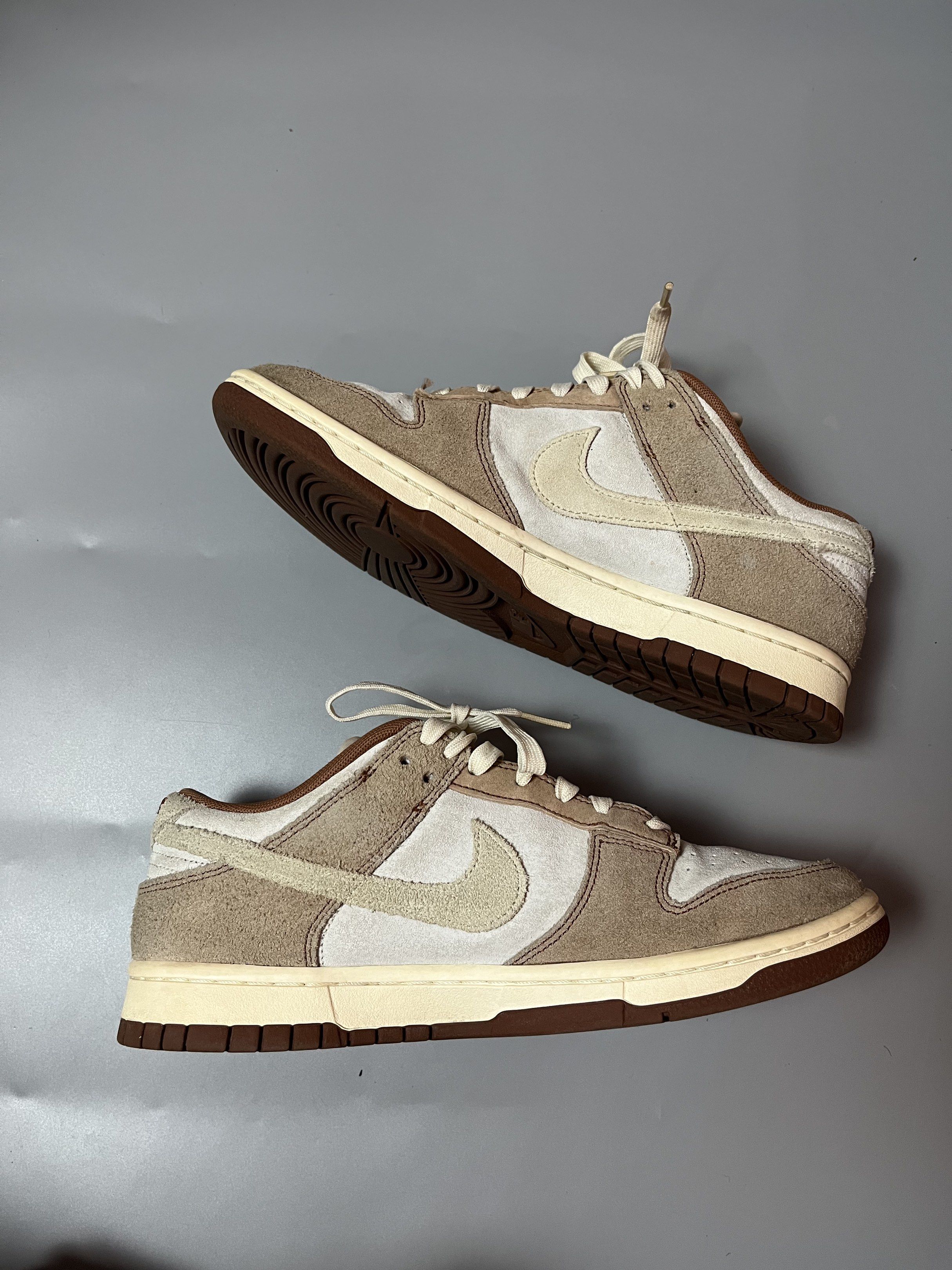 Nike SB dunk low “medium curry” (Category: Sneakers) located in Quezon City. Submitted by theideal (Listing ID 1420037137, Image 3). Description: Read first before buy Legit/Authentic Nike SB dunk low “medium curry” No box Size 8 mens Minor sign if use only No major flaws See picture details posted.