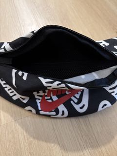 (Category: ) located in . Submitted by authentic_wear_gian (Listing ID 1420026662, Image 1). Description: .