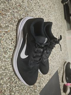 (Category: ) located in . Submitted by usedsoles (Listing ID 1420153956, Image 1). Description: .