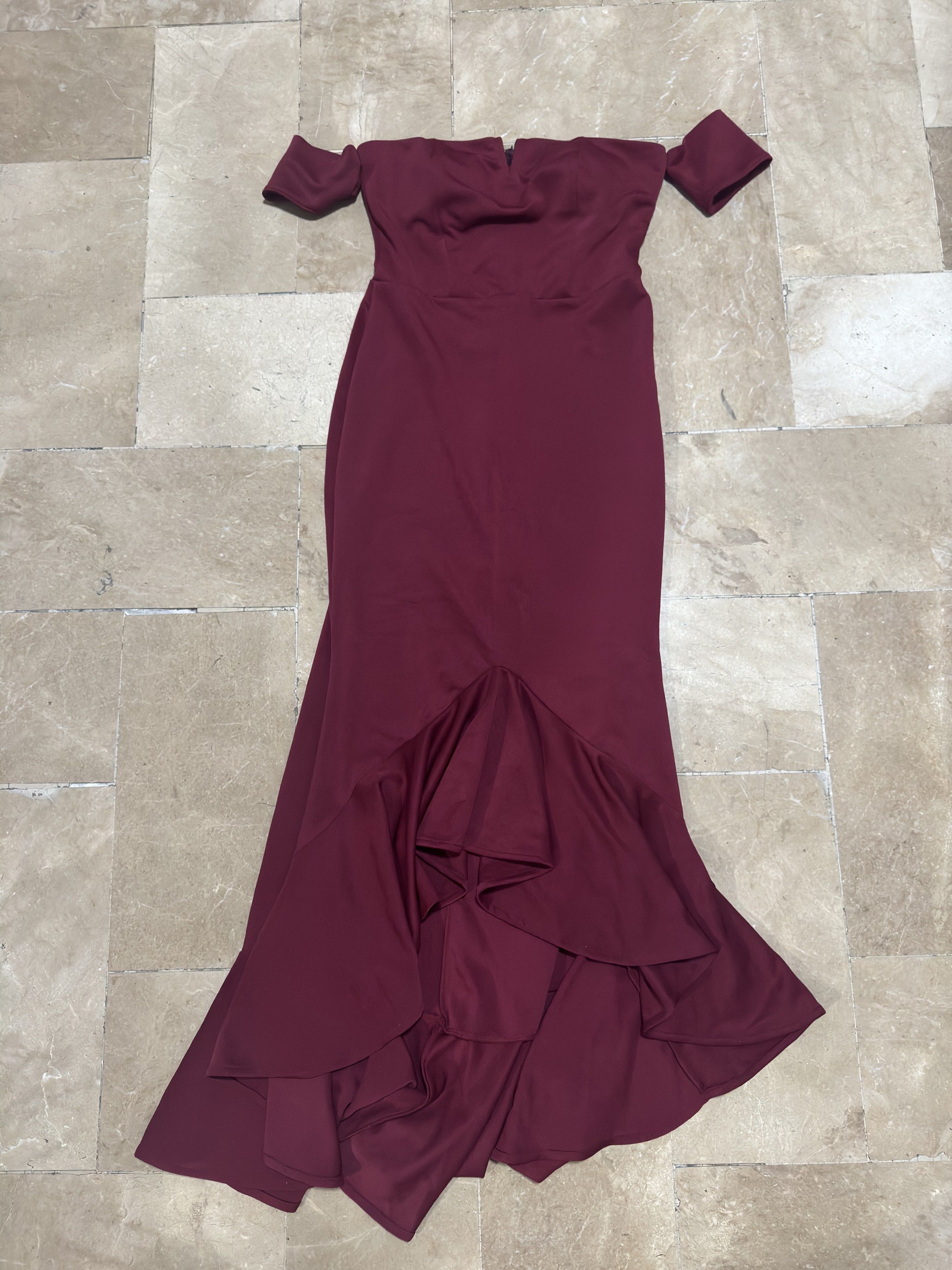 Off-Shoulder Long Mermaid Evening Dress (Category: Dresses) located in Marikina City. Submitted by chiigrmz (Listing ID 1420111437, Image 1). Description: SIZE M on tag fits M-L -Elegant off-shoulder design - Stunning burgundy color - Flattering mermaid silhouette - Fitted bodice - Flowing mermaid hem - Perfect for formal occasions.