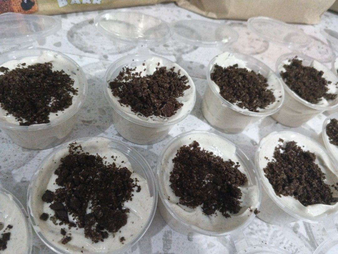 Oreo Dessert in a Cups (Category: Water Bottles & Tumblers) located in Las Pinas. Submitted by mariel_infinity (Listing ID 1420045772, Image 3). Description: Delicious handmade Oreo dessert cups. Each cup is filled with a creamy, sweet base and topped with generous amounts of Oreo cookie crumbs. Perfect for a sweet treat or to share with friends and family. These desserts are freshly made and ready to enjoy. Each cup is sealed with a label that s
