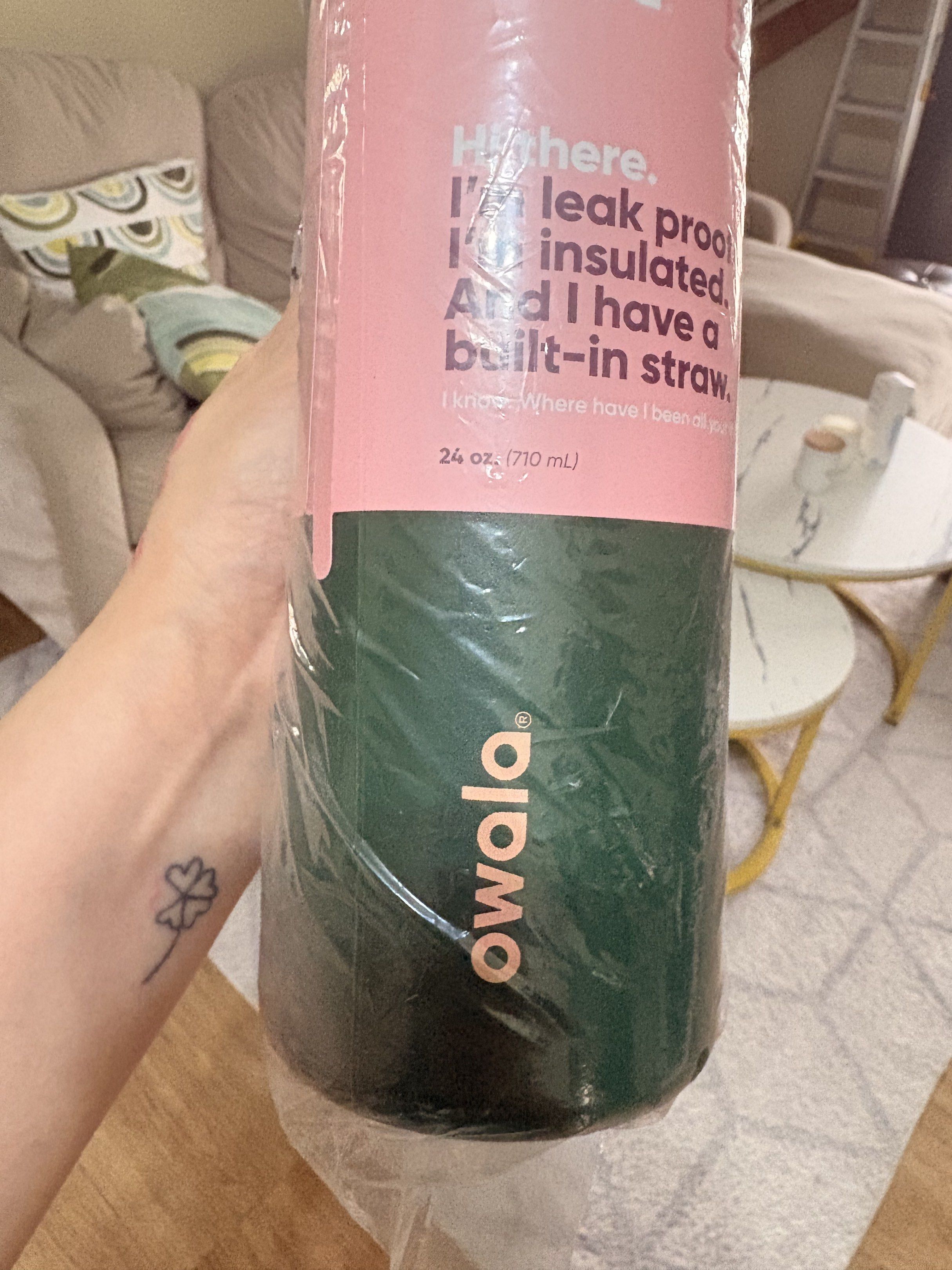 Owala FreeSip Insulated Water Bottle 24oz (Category: Water Bottles & Tumblers) located in Paranaque City. Submitted by aihp20 (Listing ID 1420042881, Image 3). Description: .