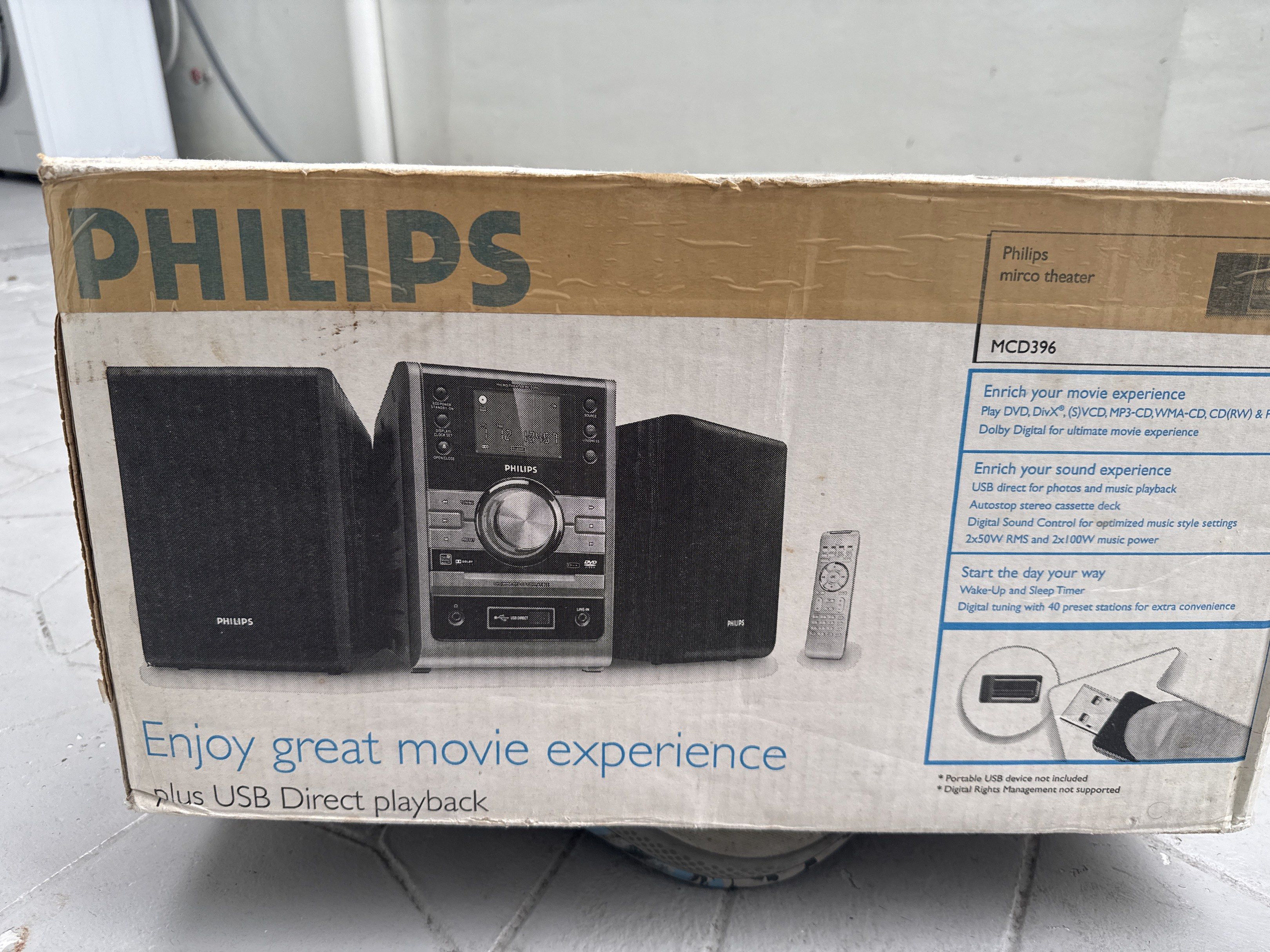 Philips Mirco Theater MCD396 (Category: Soundbars, Speakers & Amplifiers) located in Manila. Submitted by sureshmoo14274 (Listing ID 1420008588, Image 1). Description: Enjoy great movie experience with this Philips Mirco Theater MCD396. It features USB direct playback, plays DVD, DivX, VCD, MP3-CD, WMA-CD, and CD(RW). It also has Dolby Digital for an ultimate movie experience. Includes autostop stereo cassette deck, digital sound control, and dig