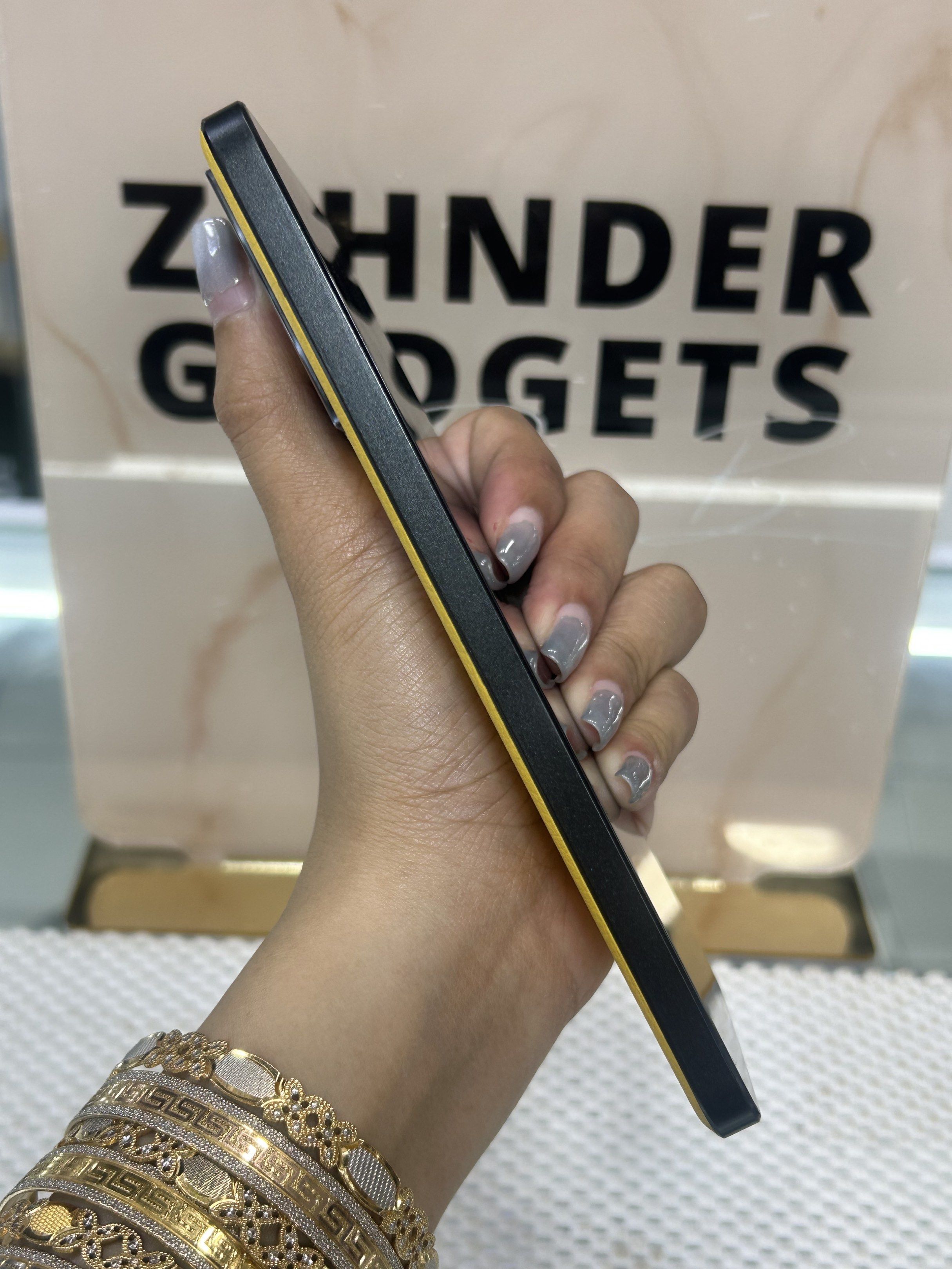 POCO X6 PRO 5G 8/256GB OPENLINE (GLOBAL VERSION) (Category: Xiaomi) located in San Juan City. Submitted by desireebayal96 (Listing ID 1420144000, Image 3). Description: POCO X6 PRO 5G * 8+4|256GB * DUAL SIM * OPENLINE * 64MP * 5000mAh * 97% SMOOTH * NO ISSUE * NO HISTORY OF REPAIR * NO AMOLED BURN * UNIT ONLY OPEN FOR COD SAME DAY DELIVERY PLUS SHIPPING FEE MESSAGE ME DIRECTLY FOR MORE INFO Store located📍2nd floor Vmall Greenhills Shopping Cente