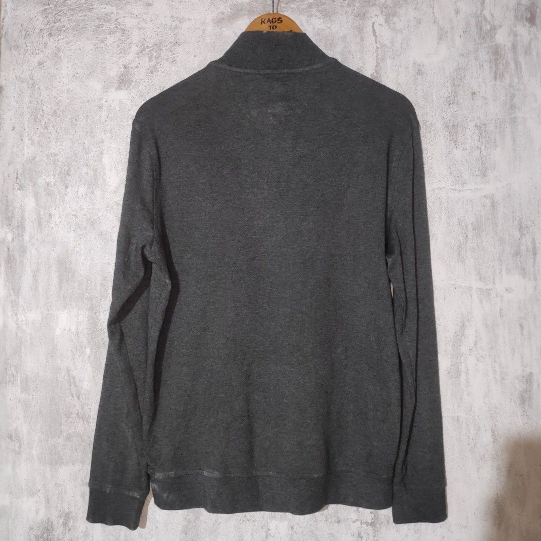 QUARTER ZIP JACKET BLACK CROWN BRAND (Category: Coats, Jackets and Outerwear) located in Masbate. Submitted by ydruattacks (Listing ID 1420122742, Image 3). Description: MEASUREMENT: 21W x 27L CONDITION: EXCELLENT COLOR RATE: 10/10 NO ISSUE LOCATION: BICOL FEEL FREE TO VOUCH🙏.