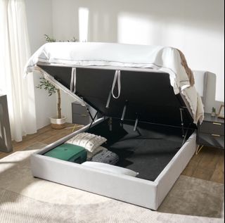 (Category: ) located in . Submitted by emptyingcloset (Listing ID 1420008428, Image 1). Description: .