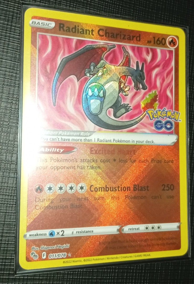 Carta Radiant Charizard – 011/078 Del Set Pokemon GO, Brillante Y Coleccionable