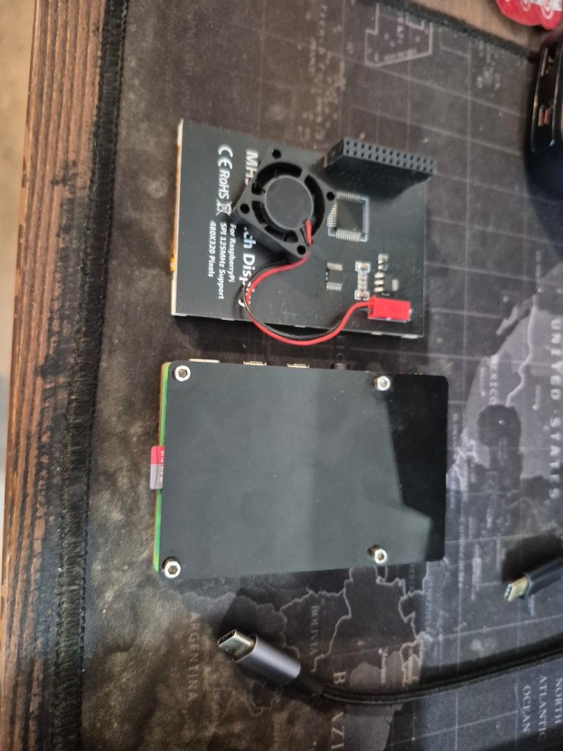 Raspberry Pi 4B with Touch Display65561094198530114