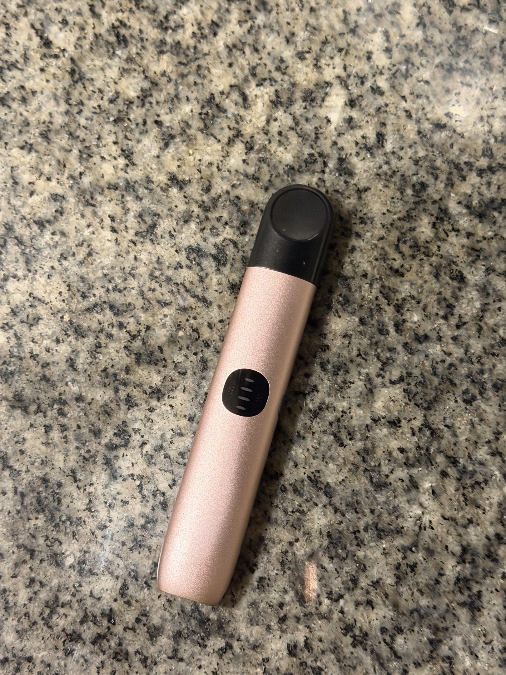 Relx Rose Gold Infinity 2 Plus Device (Category: Other Gadgets) located in Mandaue City. Submitted by declutterformoreclutter (Listing ID 1420111915, Image 2). Description: IN PRISTINE CONDITION - used once less than 5 hrs; no issues ang device with charger RFS: extra device very negotiable Cebu only pls idk how to deliver outside .