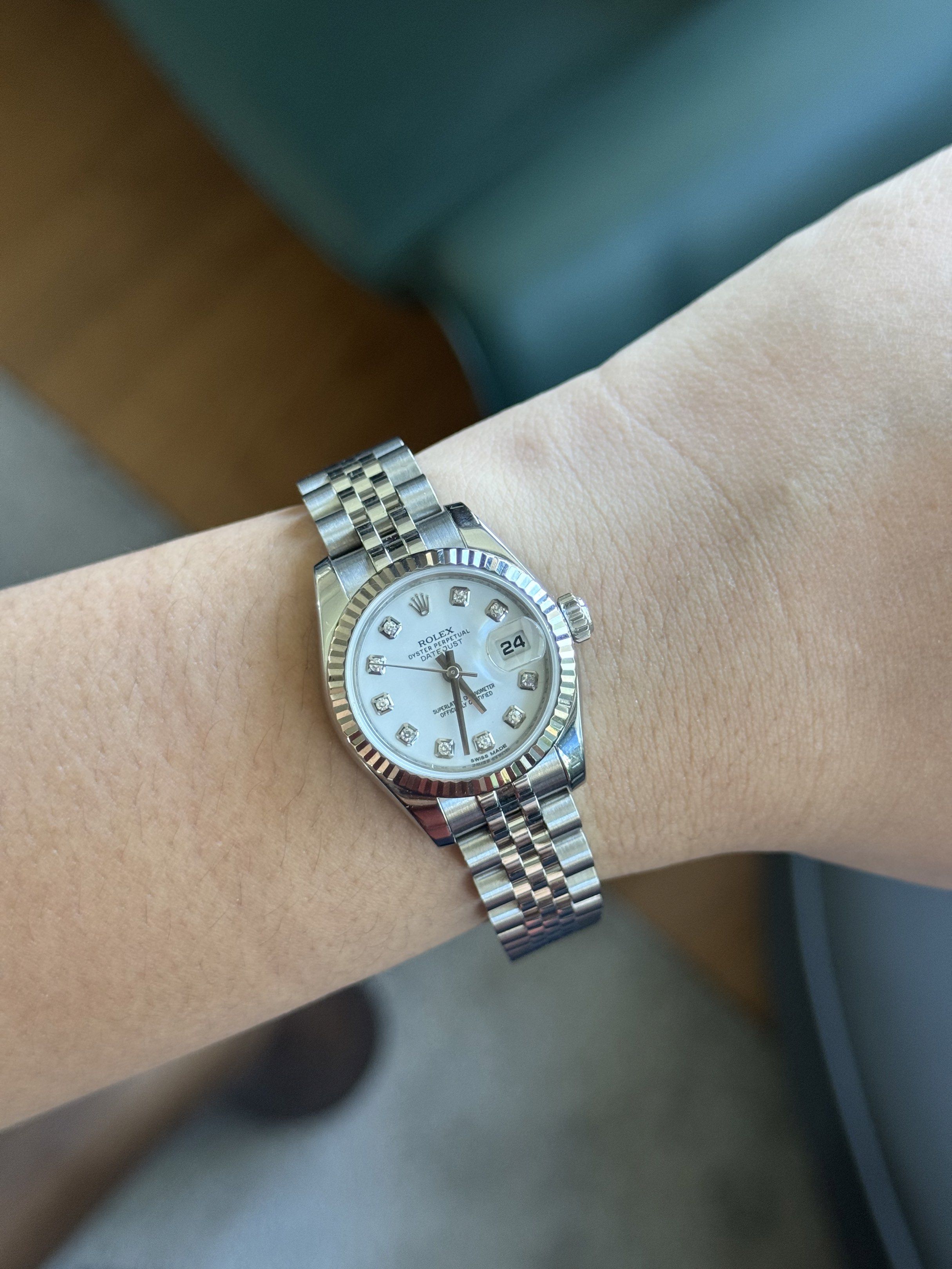 Rolex Datejust 26mm White Diamond Dial 179174 (Category: Luxury Watches) located in Manila. Submitted by _jcejercito (Listing ID 1419977207, Image 3). Description: Fullset Datejust 26mm White Diamond Dial 2012 Price 438k Reference 179174 Size 26mm Dated 2012 White Diamond Dial In 18k White Gold Fluted Bezel on Continuous Super Jubilee Bracelet Complete/Fullset - Box, Warranty Card, Booklets, Tags.