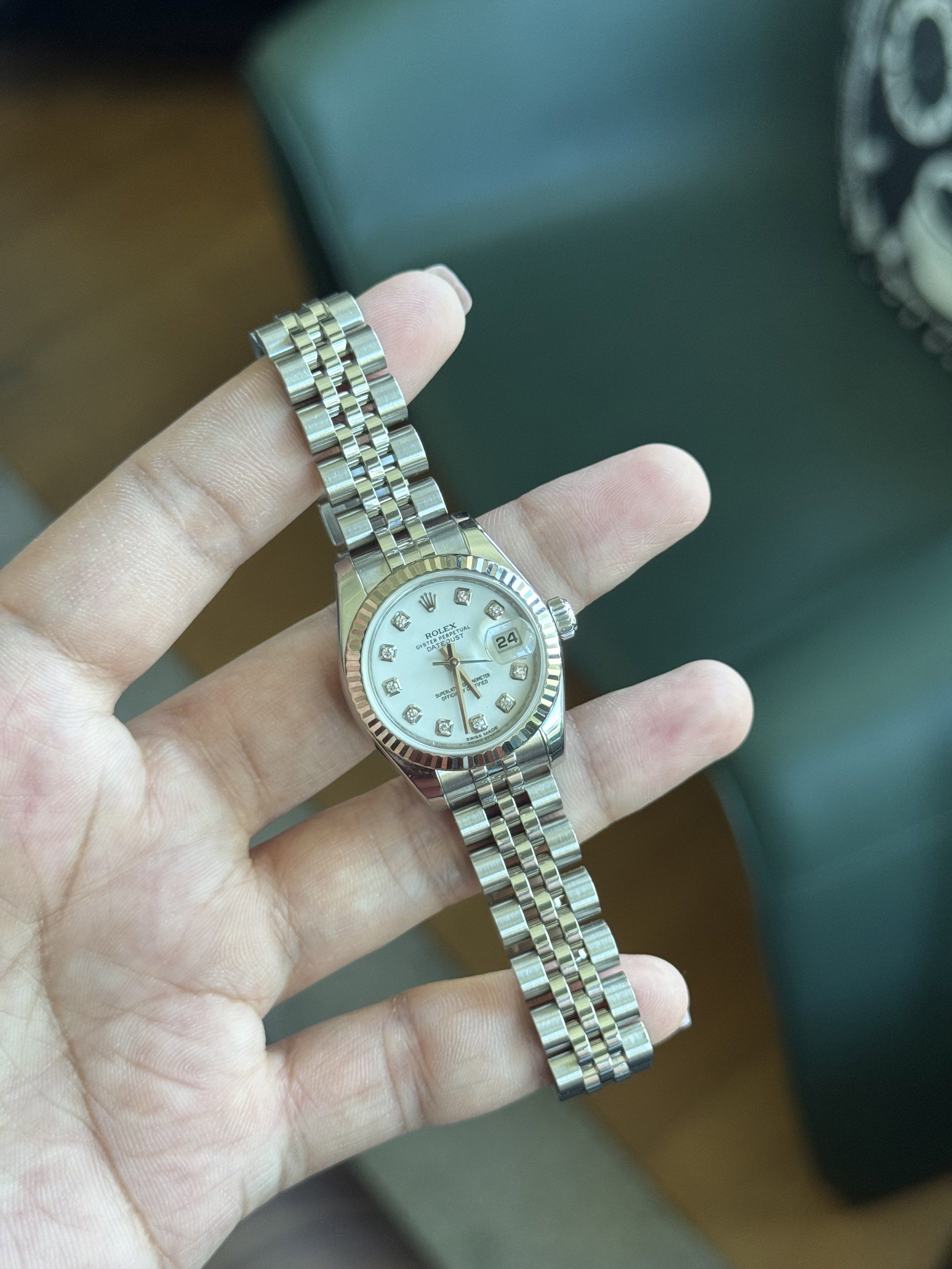 Rolex Datejust 26mm White Diamond Dial 179174 (Category: Luxury Watches) located in Manila. Submitted by _jcejercito (Listing ID 1419977207, Image 2). Description: Fullset Datejust 26mm White Diamond Dial 2012 Price 438k Reference 179174 Size 26mm Dated 2012 White Diamond Dial In 18k White Gold Fluted Bezel on Continuous Super Jubilee Bracelet Complete/Fullset - Box, Warranty Card, Booklets, Tags.