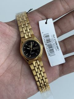 (Category: ) located in . Submitted by ald_timepieces (Listing ID 1419986612, Image 1). Description: .