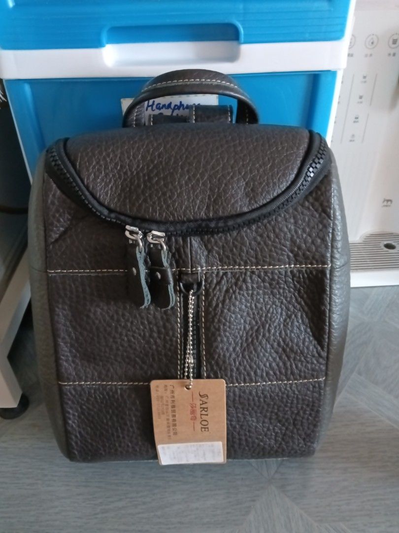 Small backpack (Category: Backpacks) located in Singapore. Submitted by junelee11872796 (Listing ID 1420043494, Image 1). Description: Brand new sturdy material backpack.length:20 cm height::27cm.width:9 cm. Interested, please pm.Pickup location is at Commonwealth..