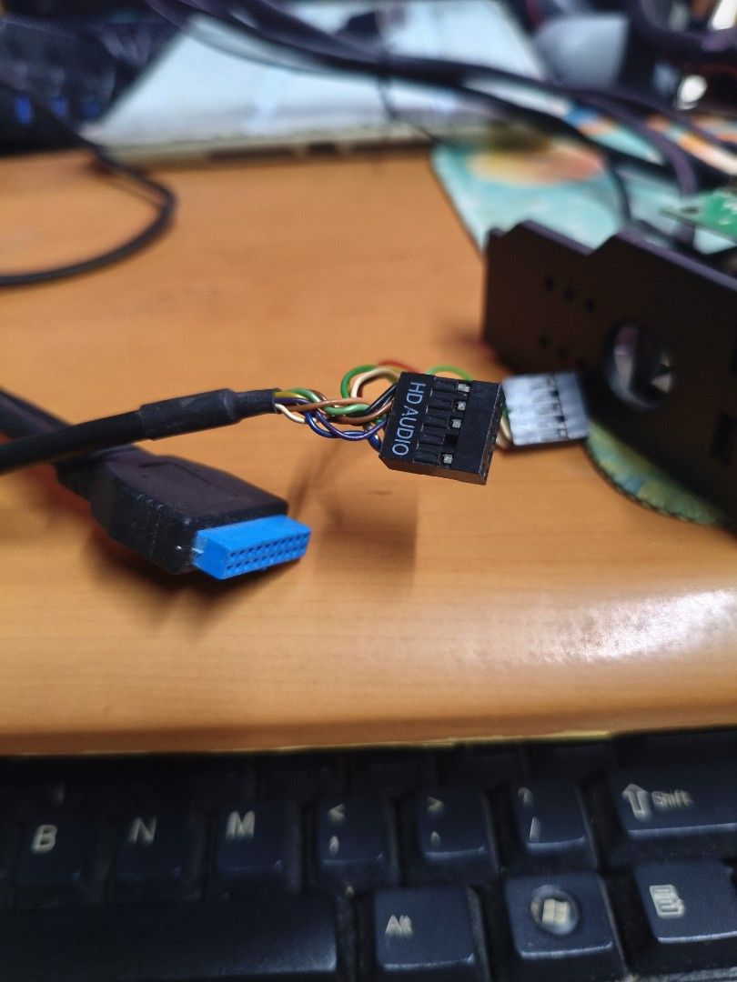STW Multi-Function Card Reader405969047232204803