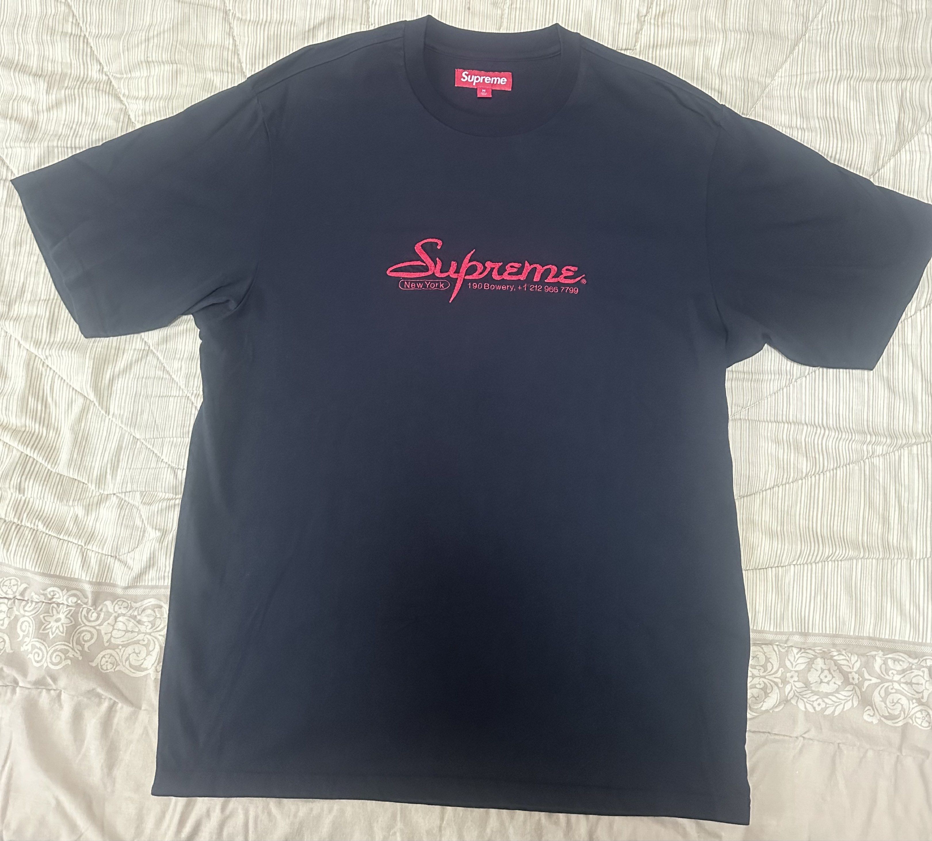 Supreme Script Logo New York, Men's Fashion, Tops & Sets, Tshirts ...