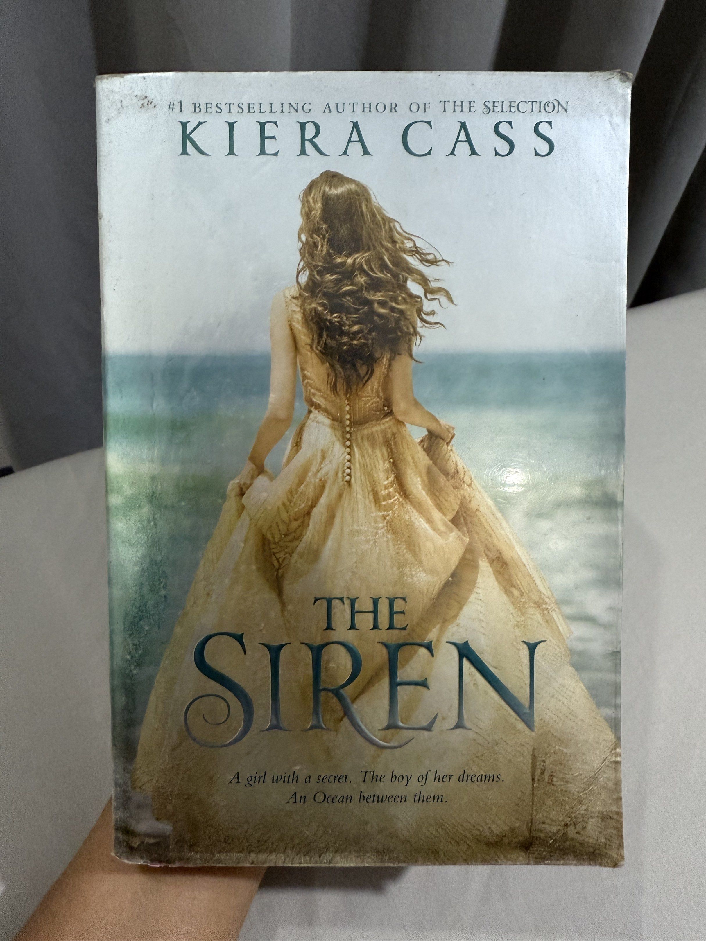 The Siren by Kiera Cass (Category: Storybooks) located in Mansalay. Submitted by declutterandco (Listing ID 1420105694, Image 1). Description: .