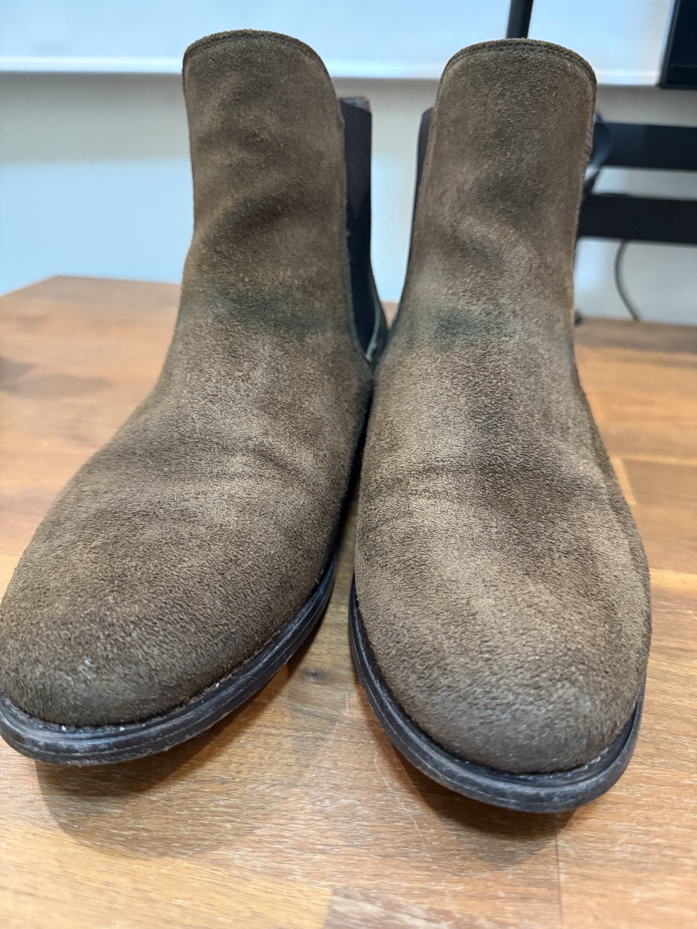 Thursday Boots Cavalier Dark Brown (Category: Boots) located in Las Pinas. Submitted by funacci (Listing ID 1420106127, Image 2). Description: No box Size 8.5 Good condition (Denim marks on cuff area see pics I don’t use it much so almost no heel drags Rfs: decluttering those that I dont use Sizing reference I wear size 8 in Redwing Iron Rangers Size 9 in Nikes Size 8.5 NB MiUSA line .