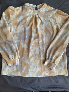 (Category: ) located in . Submitted by mummypreloved_286 (Listing ID 1420013057, Image 1). Description: .