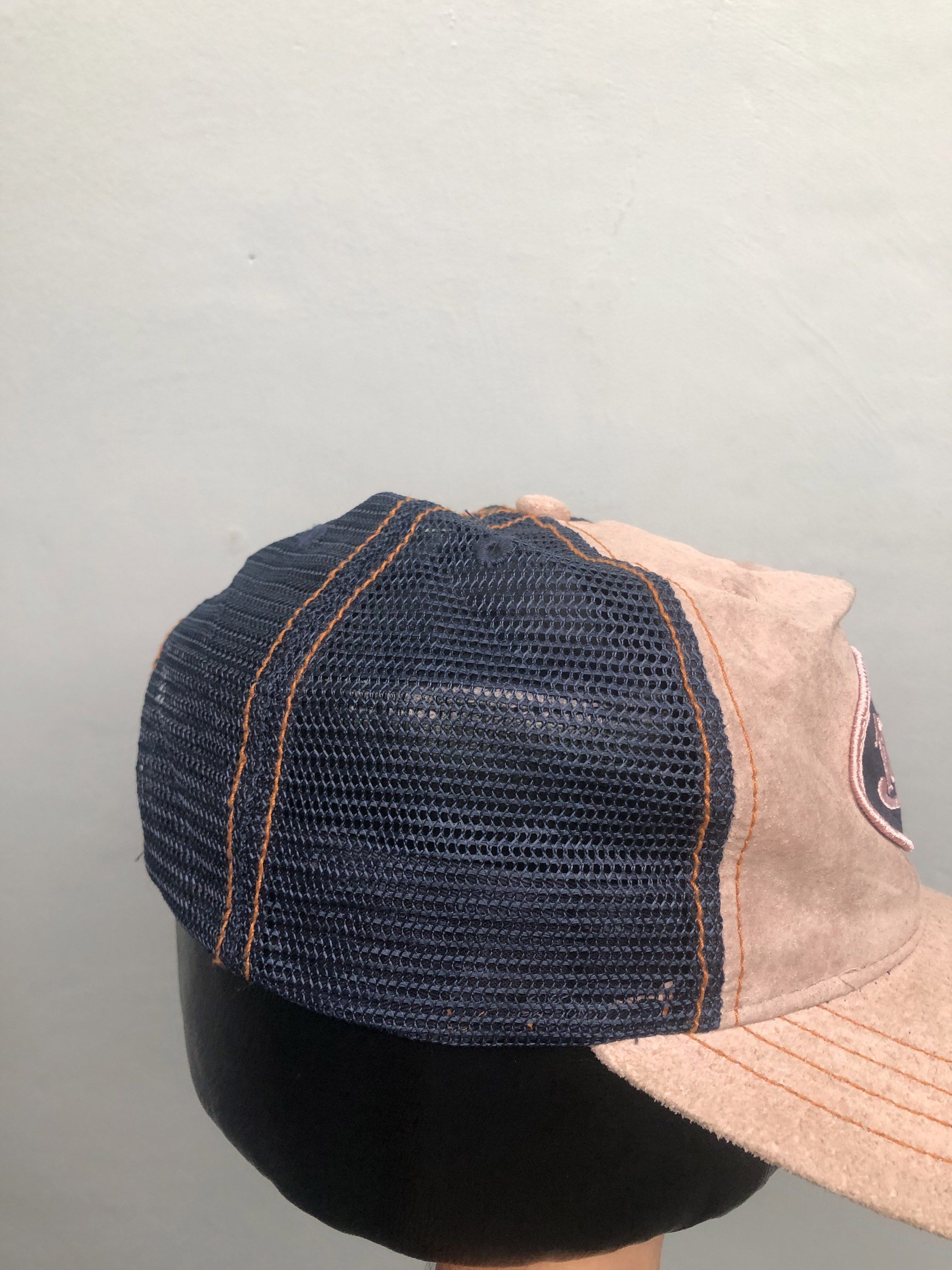 Vtg Von Dutch Cap (Category: Caps & Hats) located in Muntinlupa City. Submitted by afterclass_ph (Listing ID 1420023305, Image 2). Description: Needs Rewash and Reshape.