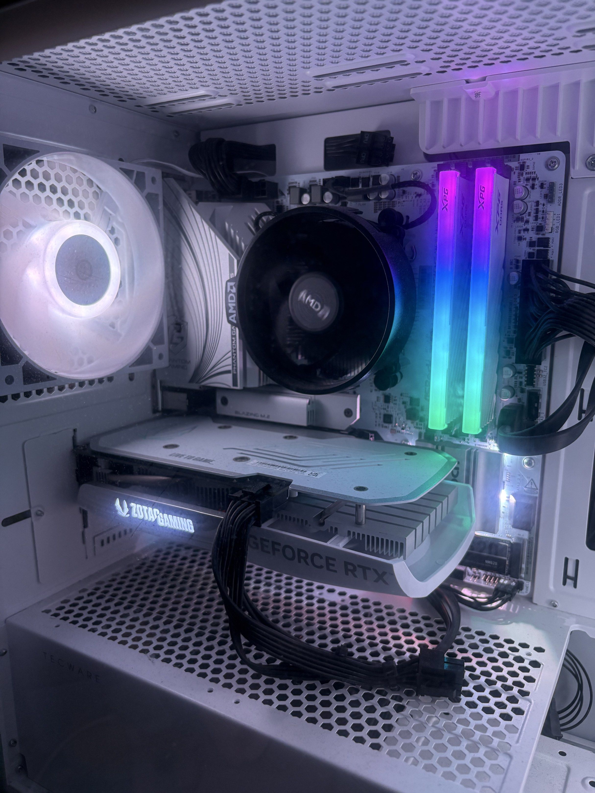 White Gaming PC65561094445569112