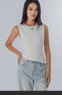 (Category: ) located in . Submitted by stylemarketsg (Listing ID 1420066992, Image 1). Description: .