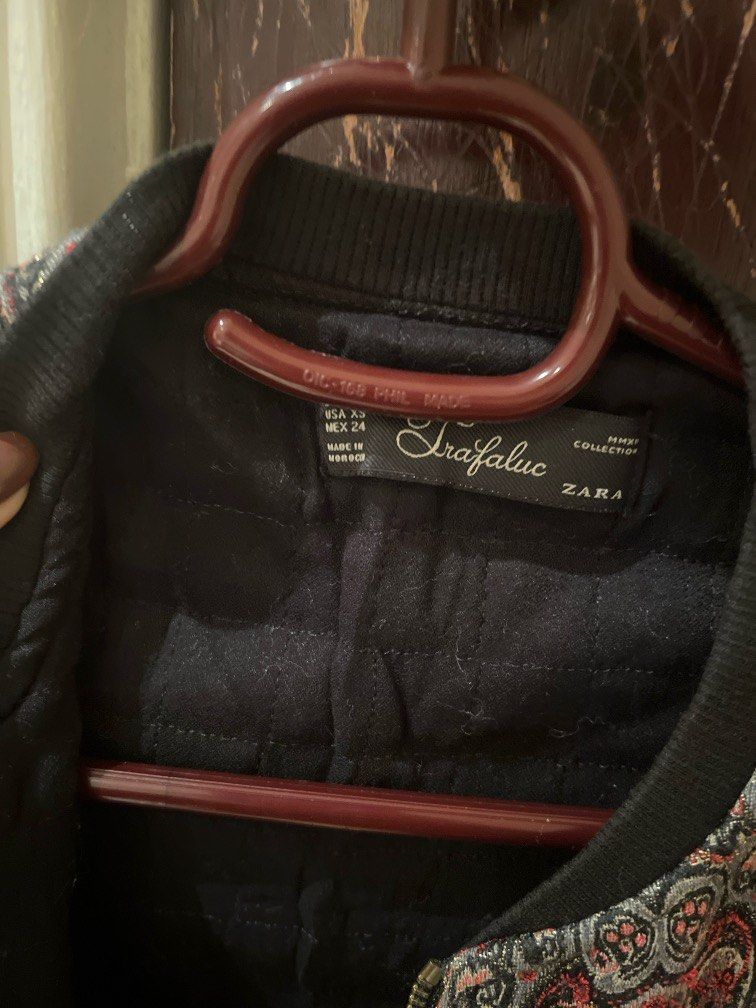 Zara Bomber Jacket (Category: Coats, Jackets and Outerwear) located in Manila. Submitted by thriftfactor (Listing ID 1420083099, Image 2). Description: .