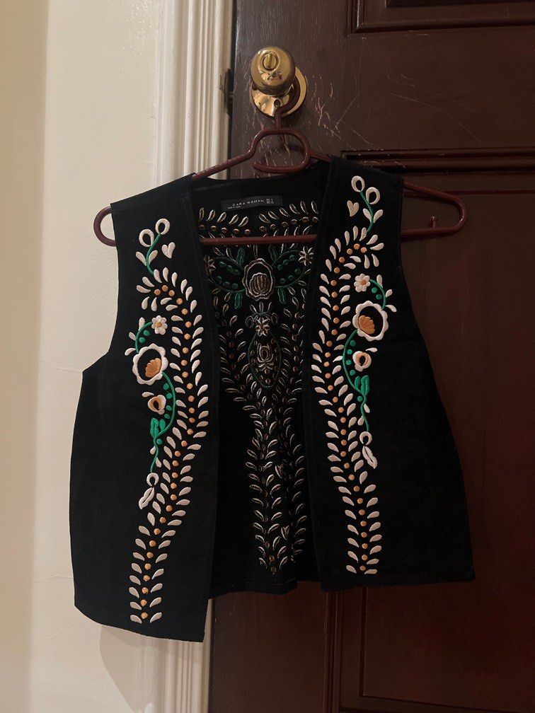 Zara Vest (Category: Others Tops) located in Manila. Submitted by thriftfactor (Listing ID 1420083418, Image 1). Description: .