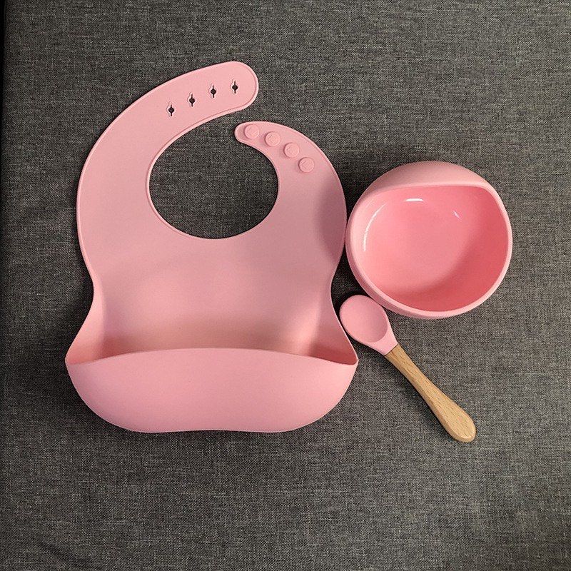 3-Piece Silicone Baby Feeding Set (Category: Weaning & Toddler Feeding) located in Makati City. Submitted by meticoolous (Listing ID 1420177150, Image 2). Description: Limited colors avialable‼️ Baby silicone bib+bowl+spoon food grade silicone Anti-Bacterial, Sustainable, Washable bib has food catcher Clean as soon as you wipe it. Whether it is water or oil stain, it can be scrubbed clean..