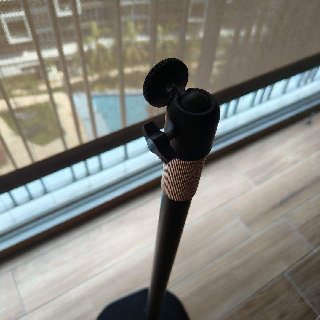 Adjustable projector Stand65561103850497111