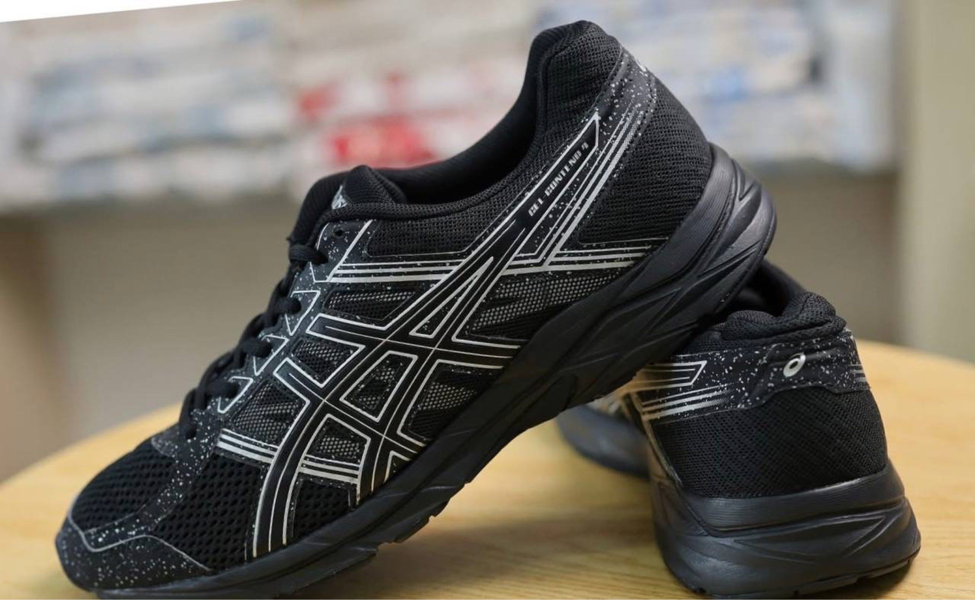 Asics Gel-Contend 4 Black Running Shoes (Category: Sneakers) located in Singapore. Submitted by trade.thrifts (Listing ID 1420203626, Image 2). Description: - Asics Gel-Contend 5 running shoes - Color: Black - Size 43.5 - Breathable mesh upper - Durable rubber outsole - Comfortable and supportive - Suitable for running and casual wear.