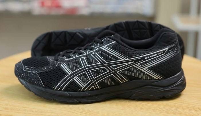 Asics Gel-Contend 4 Black Running Shoes (Category: Sneakers) located in Singapore. Submitted by trade.thrifts (Listing ID 1420203626, Image 1). Description: - Asics Gel-Contend 5 running shoes - Color: Black - Size 43.5 - Breathable mesh upper - Durable rubber outsole - Comfortable and supportive - Suitable for running and casual wear.