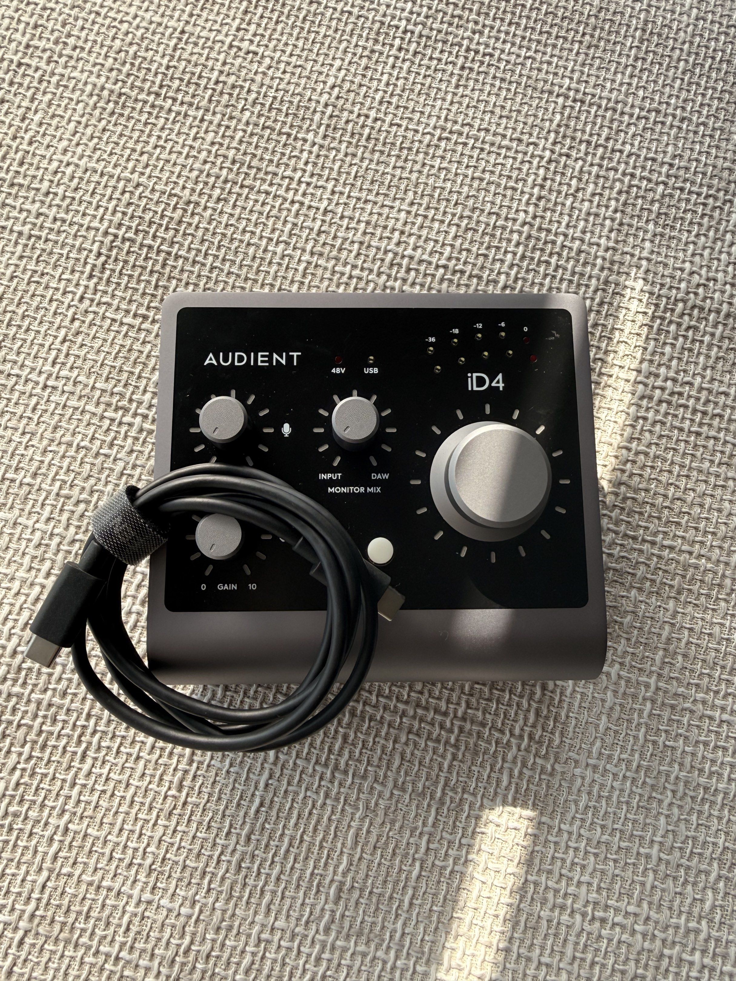 Audient iD4 USB Audio Interface - Like New65561105464835115
