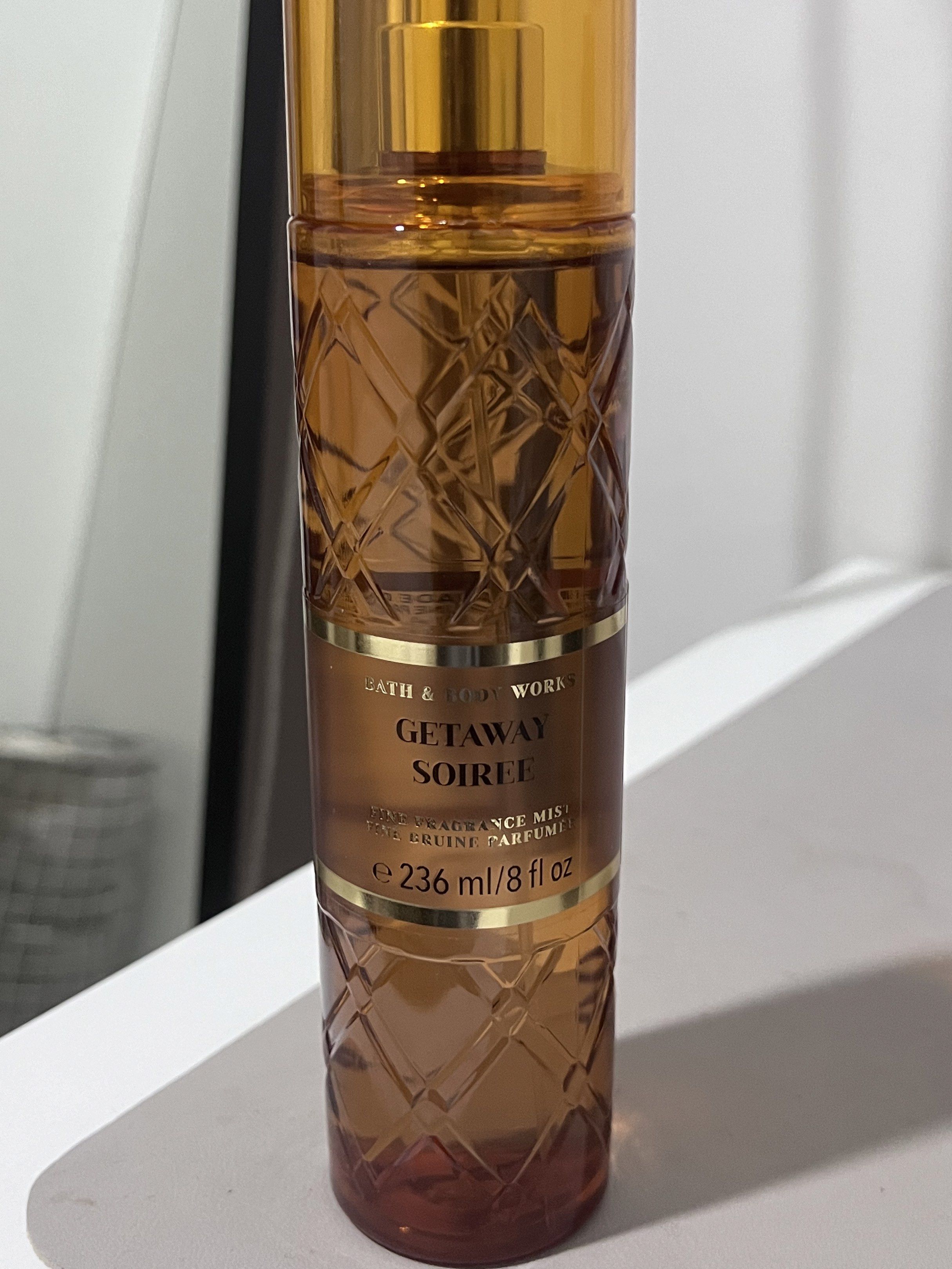 Bath & Body Works Getaway Soiree 236mL (Category: Fragrance & Deodorants) located in Lipa City. Submitted by iveeamd (Listing ID 1420229541, Image 3). Description: .