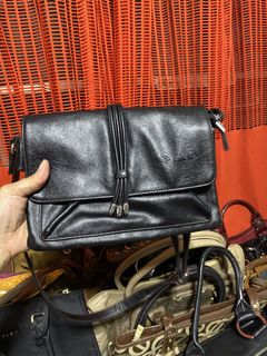 (Category: ) located in . Submitted by preloved.29 (Listing ID 1420270012, Image 1). Description: .