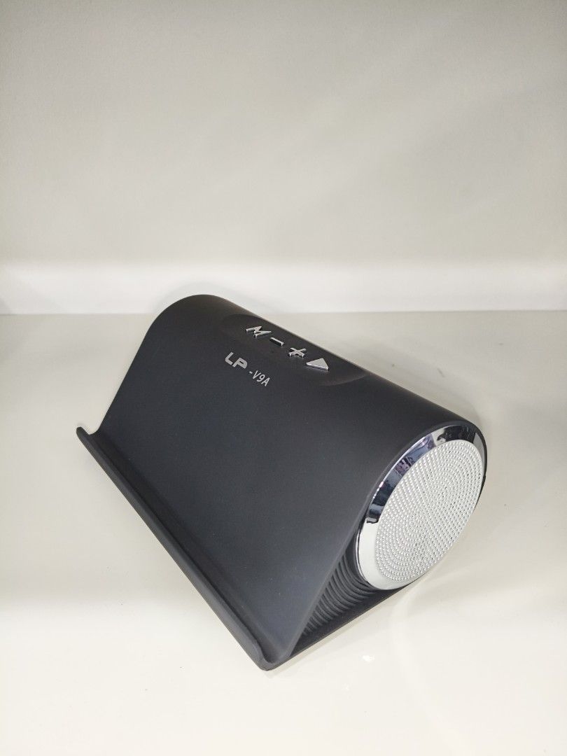 Bluetooth Speaker - Black65561102546946111