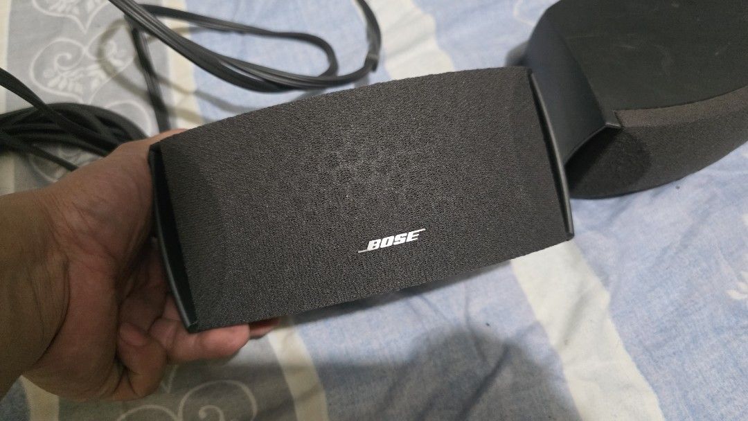 Bose GS321 Speakers and cable (Category: Soundbars, Speakers & Amplifiers) located in San Miguel. Submitted by rrshopstore (Listing ID 1420254218, Image 2). Description: - Pair of Bose speakers - Black color - Unique angled design - Includes power cable - Includes cable with VGA connector.