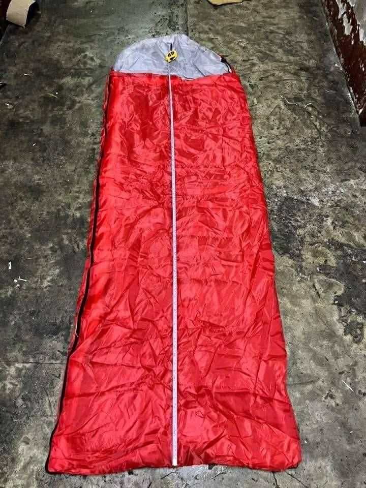 Camping sleeping bag (Category: Hiking & Camping) located in Manila. Submitted by lyfrancois14 (Listing ID 1420302320, Image 2). Description: .